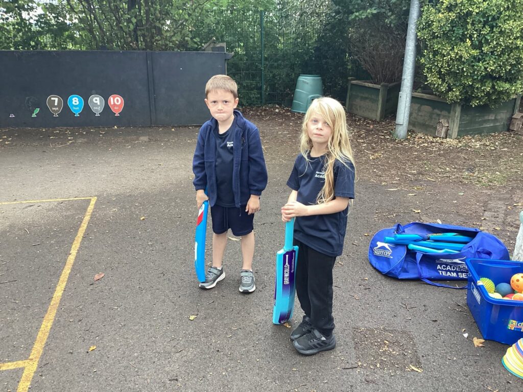 Herons’ Moor pupils enjoy cricket club